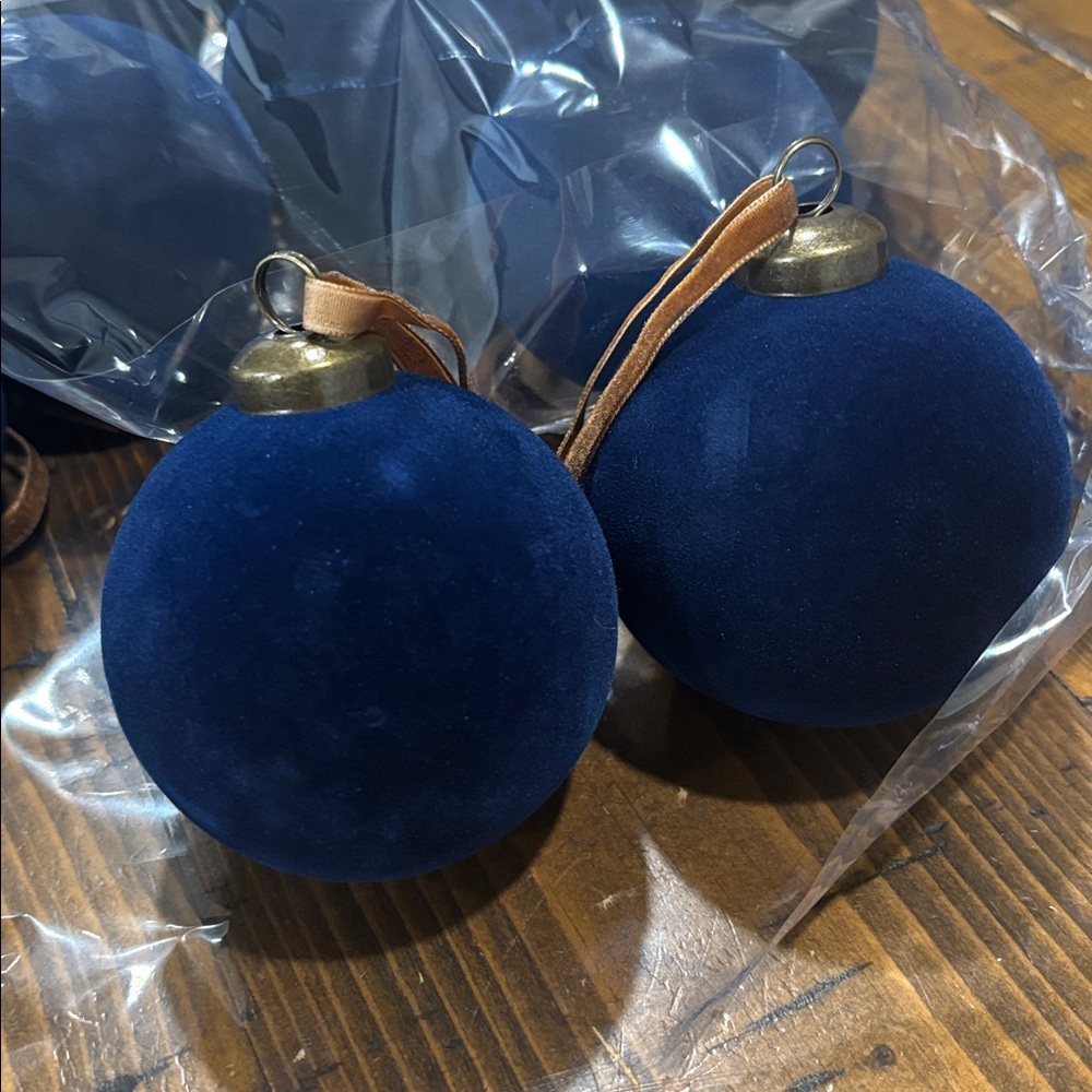 Elegant Navy Blue Ball Ornaments